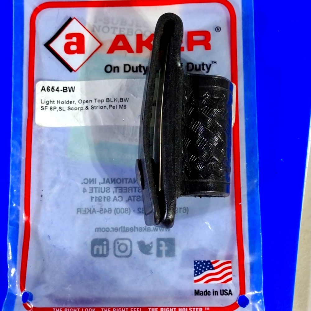 Aker Flashlight Holster - Picture 2 of 4